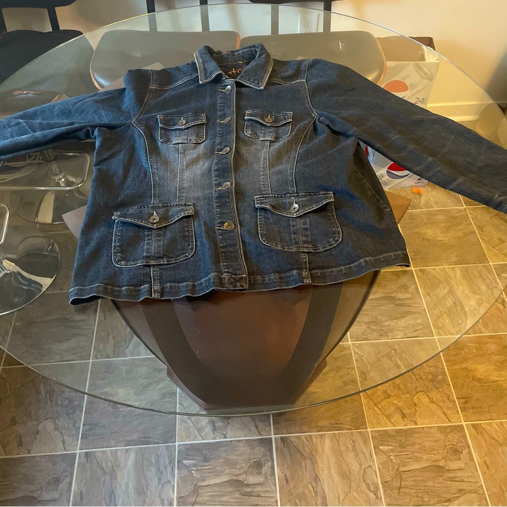 Contrast Blue Jean Jacket.